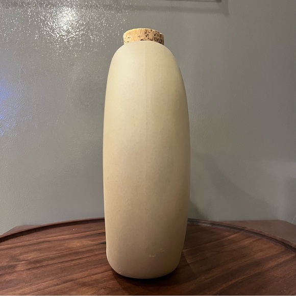 Vintage 1970’s Hartstone ceramic Wine Decanter - Picture 4 of 7